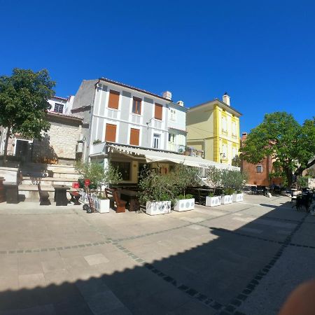 Apartmani Majetic Omisalj Luaran gambar