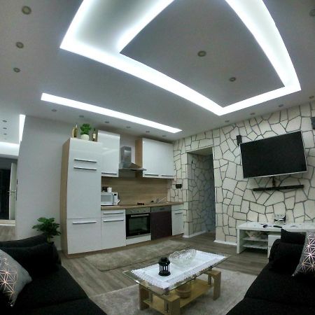 Apartmani Majetic Omisalj Luaran gambar