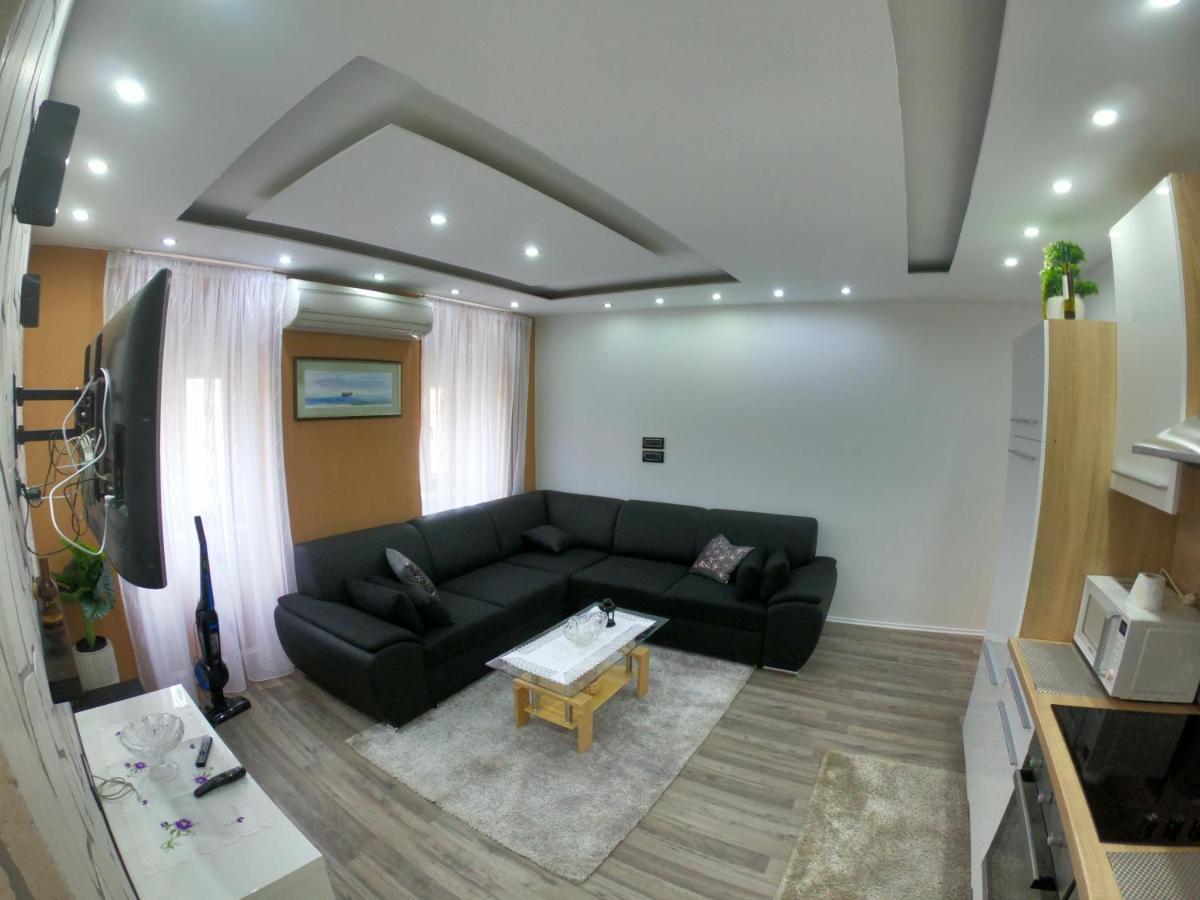 Apartmani Majetic Omisalj Luaran gambar