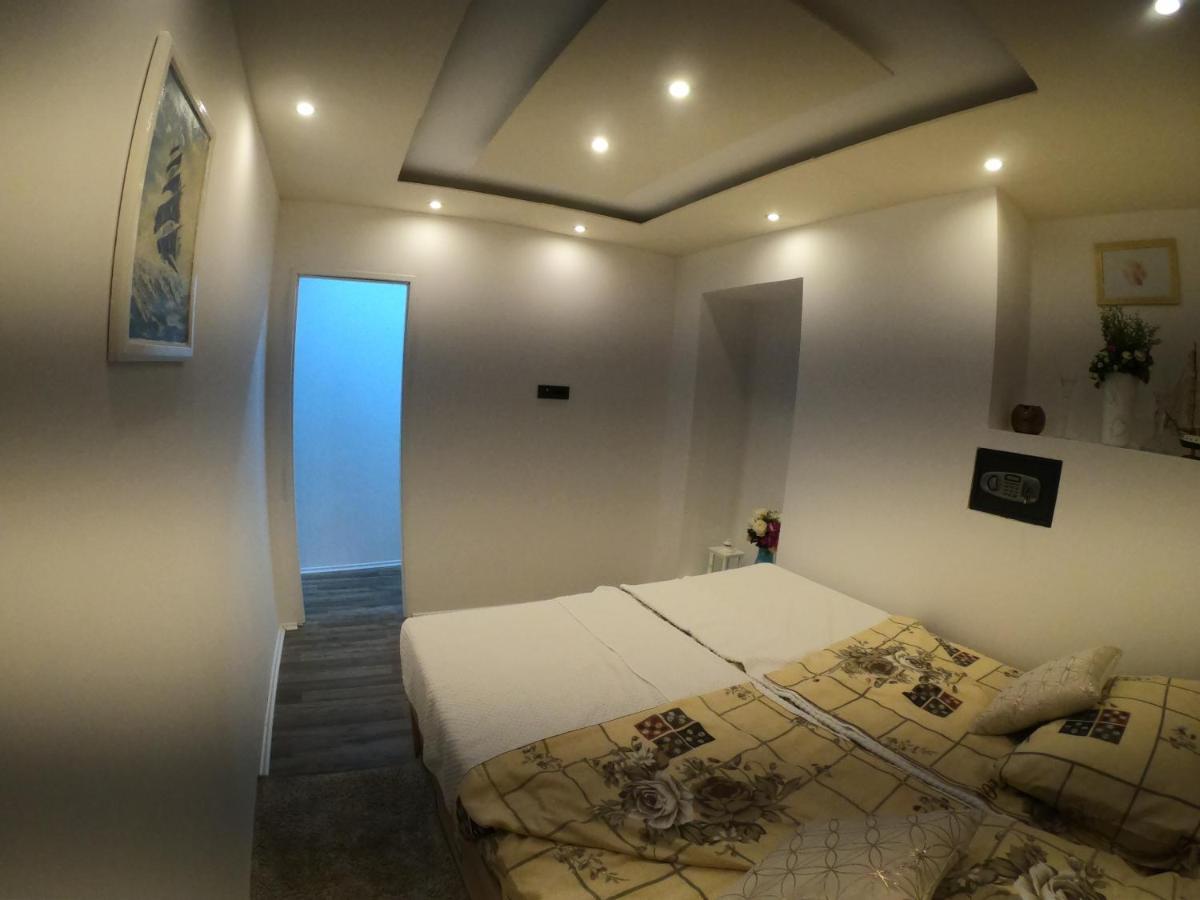 Apartmani Majetic Omisalj Luaran gambar