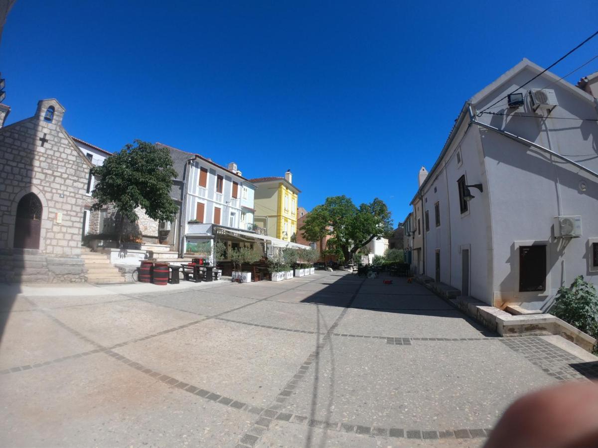 Apartmani Majetic Omisalj Luaran gambar
